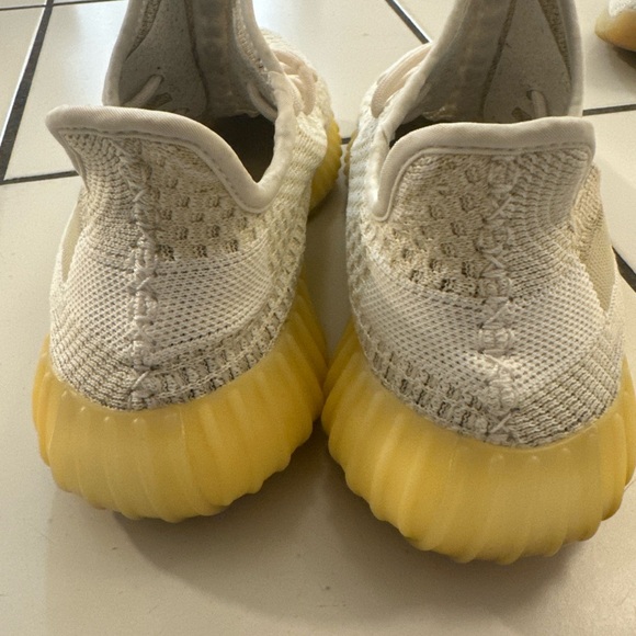 Size 9.5 - adidas Yeezy Boost 350 V2 Natural - Picture 3 of 5